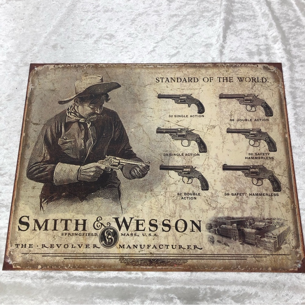 𝅺Smith & Wesson Revolver Manufacturer Tin Sign